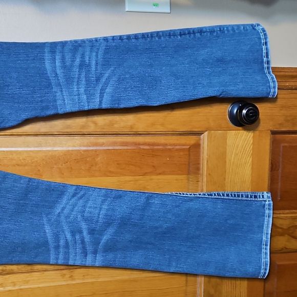 Miss Me Signature Boot Cut Low-Rise Embellished Jeans - Picture 6 of 12